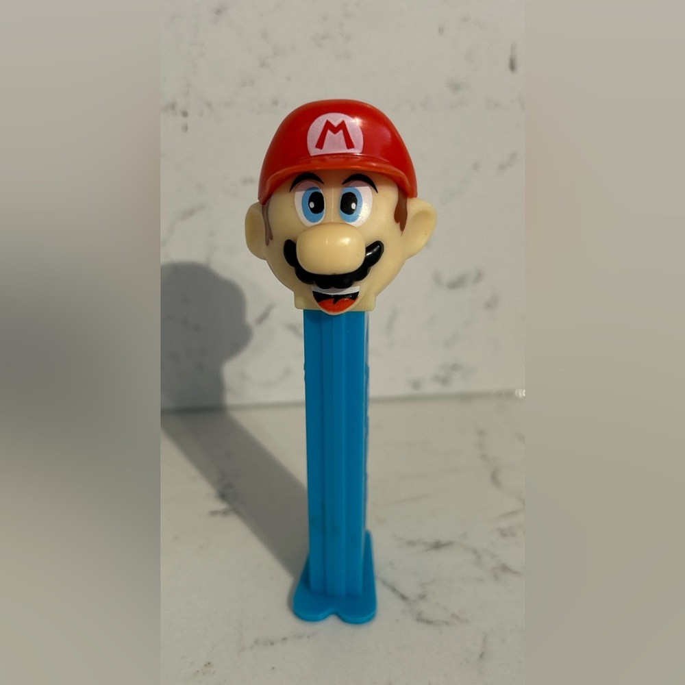 Super Mario Pez candy Dispenser